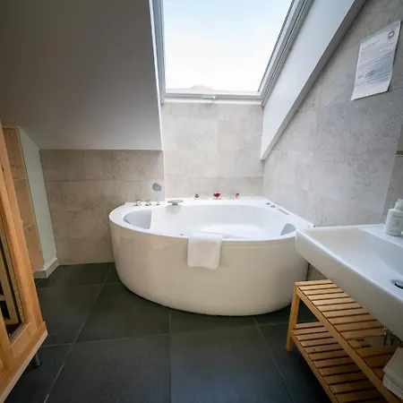 Eco Boutique Ams Beagle 4* Μπλεντ