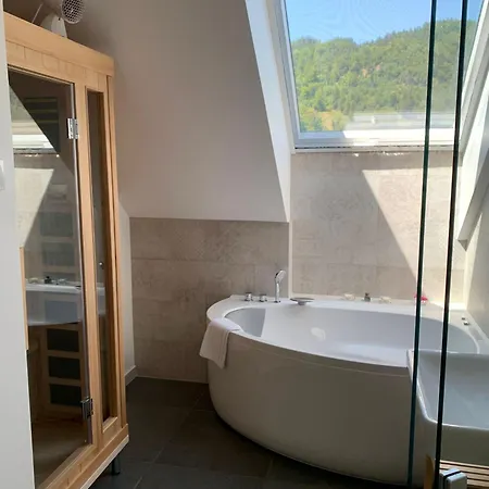 Hotel Eco Boutique Ams Beagle 4*