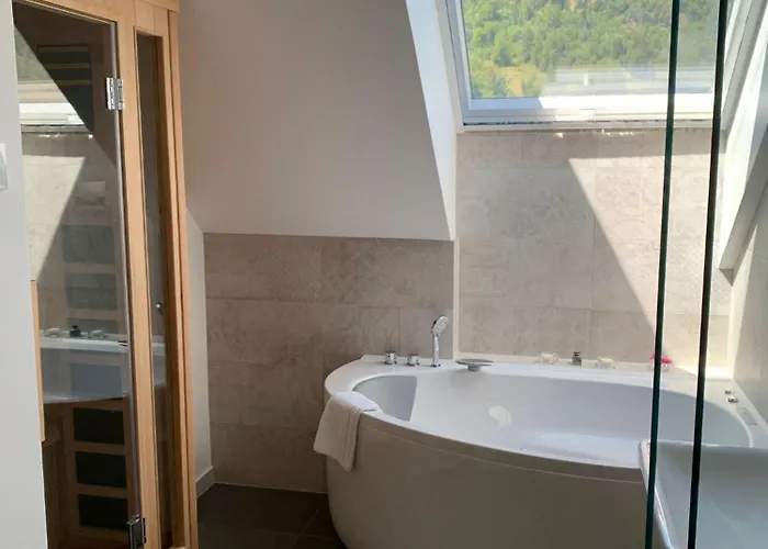 Hotel Eco Boutique Ams Beagle 4*